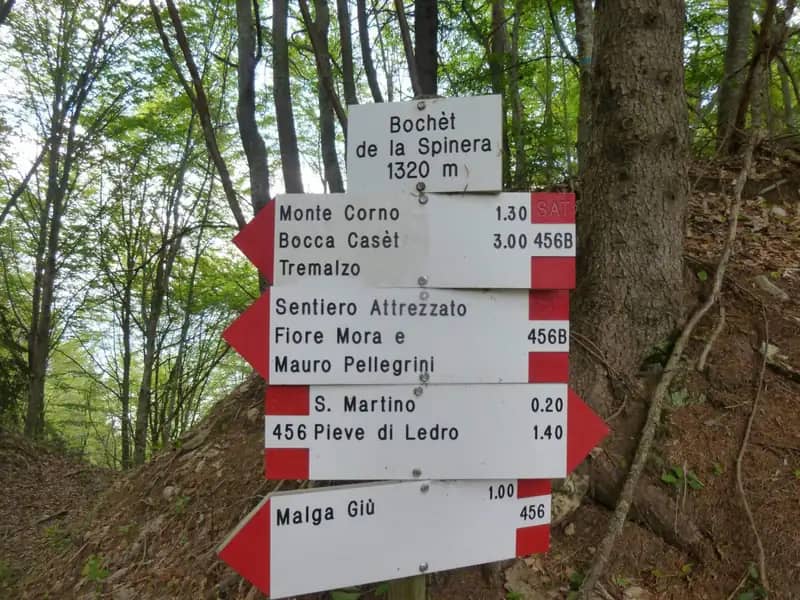 Sentiero Attrezzato Mora Pellegrini