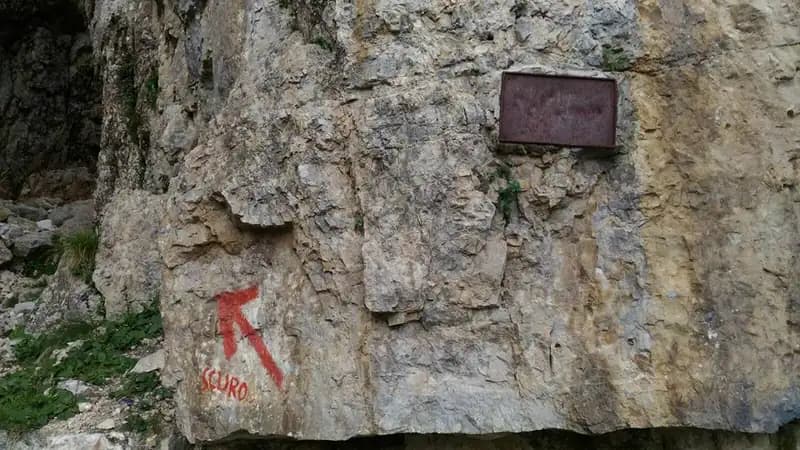 via ferrata Ferrata del Vajo Scuro