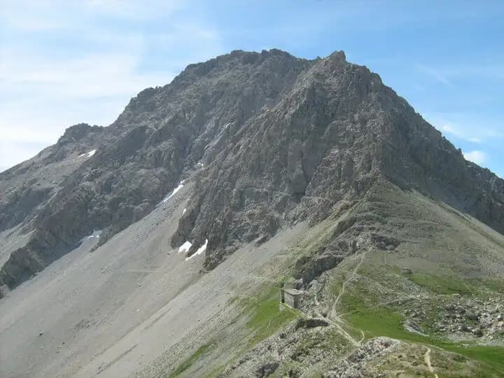 via ferrata Sentiero Attrezzato degli Alpini a Punta Charrà
