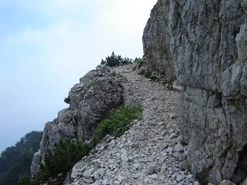 via ferrata Sentiero Attrezzato al Monte Cornetto