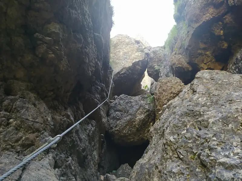 via ferrata Ferrata del Vajo Stretto
