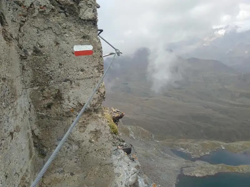 via ferrata Sentiero Attrezzato degli Alpini a Punta d'Albiolo